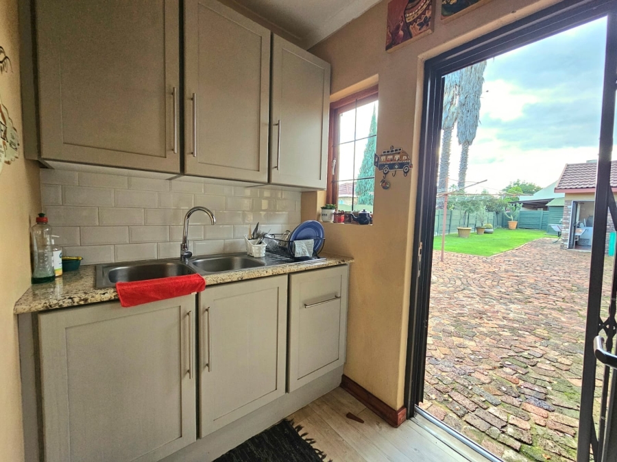 5 Bedroom Property for Sale in Miederpark North West